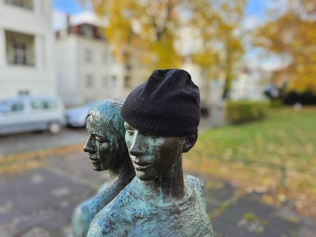 Une photo prise de jour avec l'objectif principal de la Samsung Galaxy Tab S9 Ultra avec effet bokeh