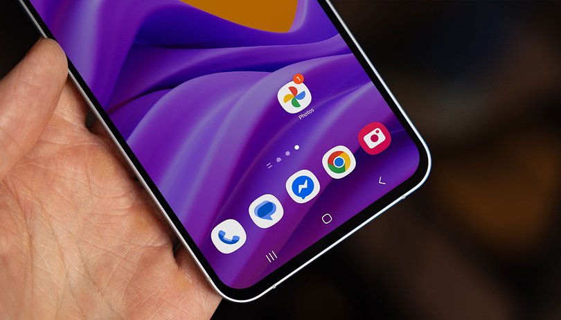 Télécharger ses photos une par une dans Google Photos, c'est de l'histoire ancienne Google Photos app on an Android Samsung galaxy phone